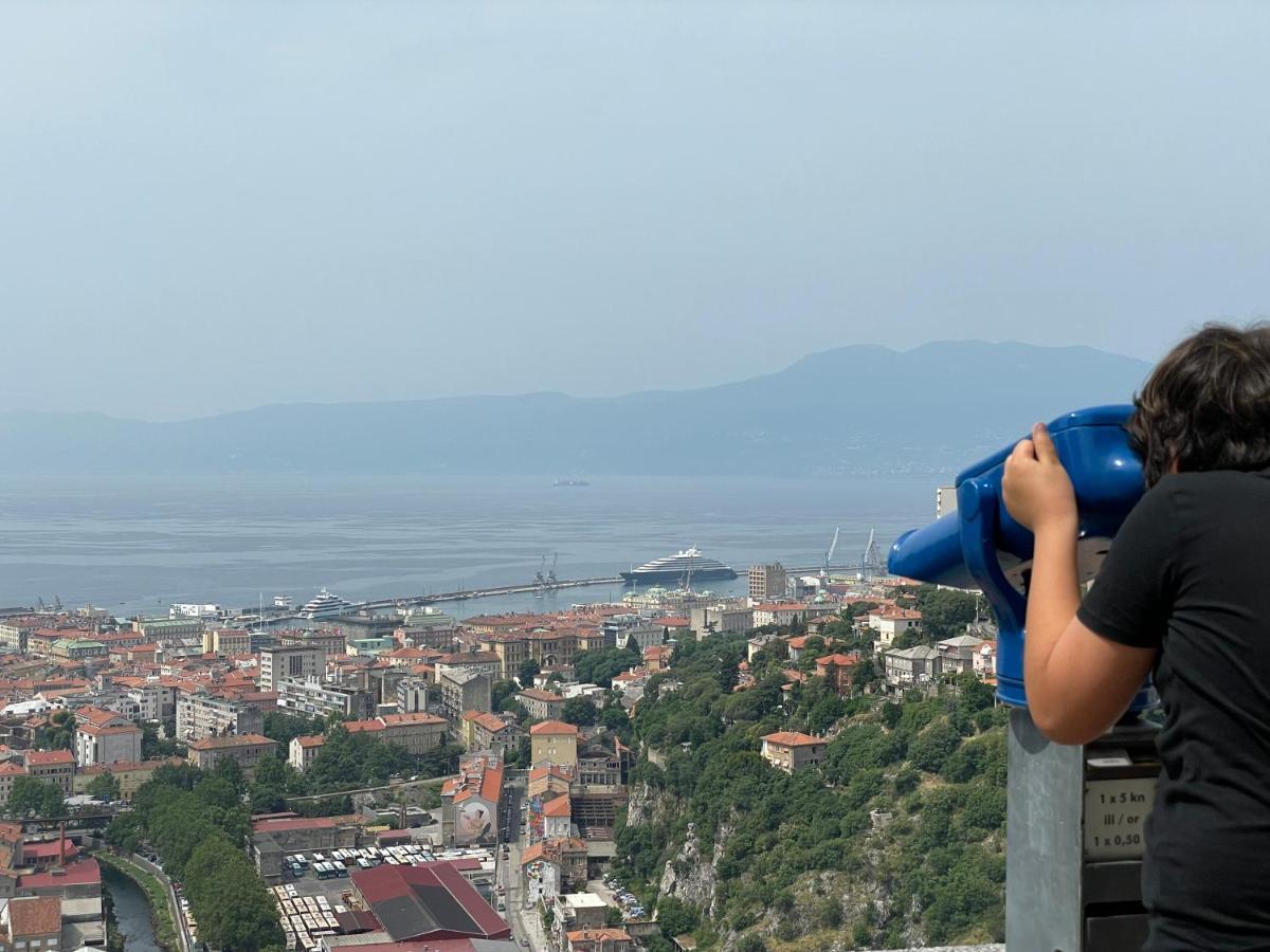 Modern Apartment In The Old Part Of Town Rijeka Bagian luar foto